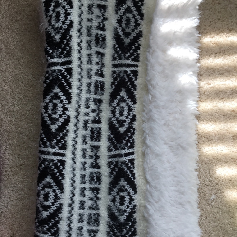 Winter scarf, lightly used